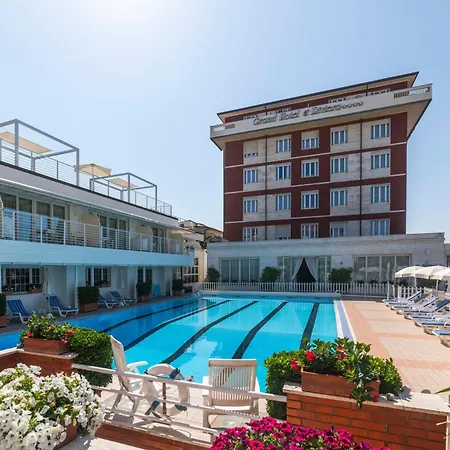 Grand Hotel & Riviera-3